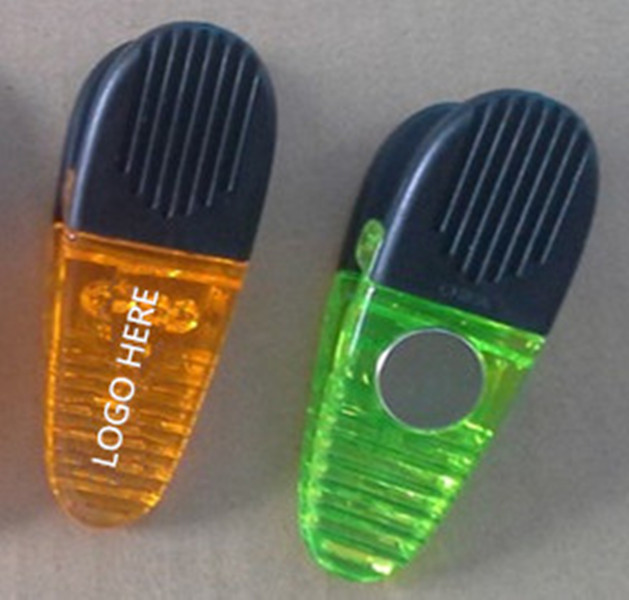 Magnet chip clip